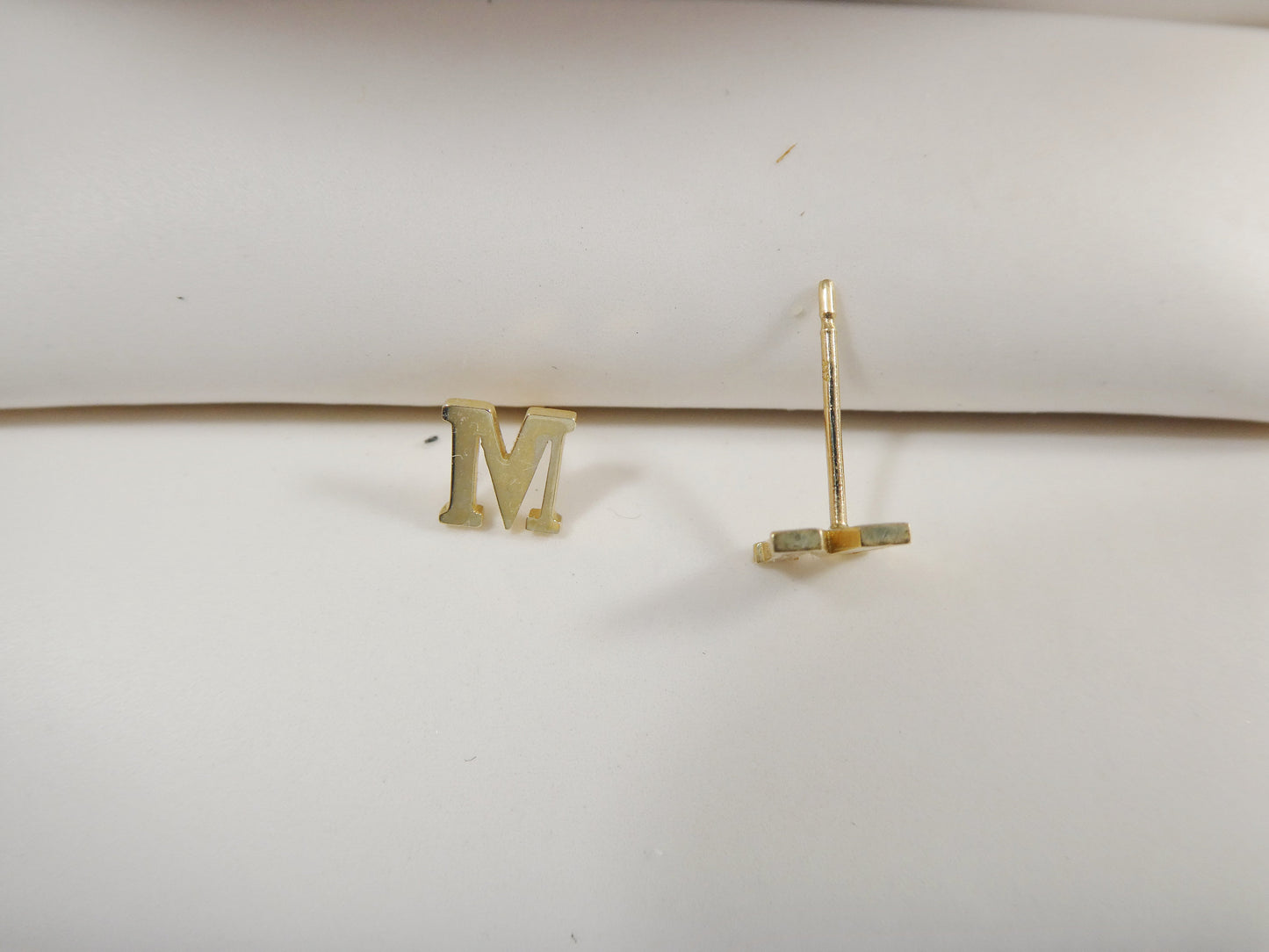 10k real solid yellow gold plain initial letter stud pair earrings