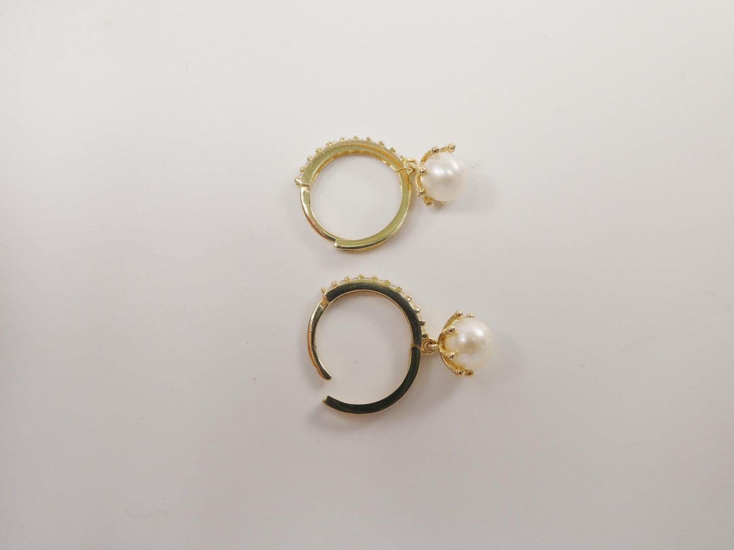 real 10k solid yellow gold cultured freshwater pearl hoop huggie earring