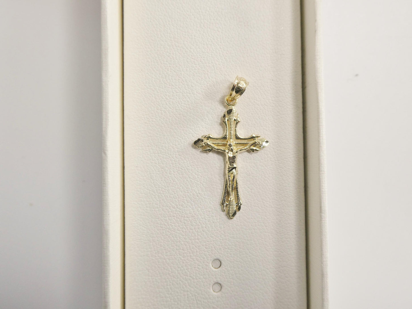 10k Yellow Gold solid figaro Chain & Cross Pendant Necklace: 16 inch