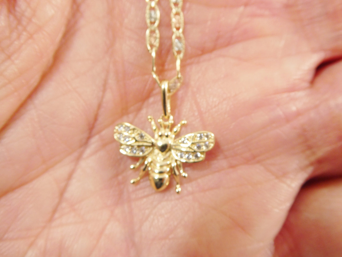 10k real solid yellow gold small honey bee pendent and 16 inch Valentino necklace