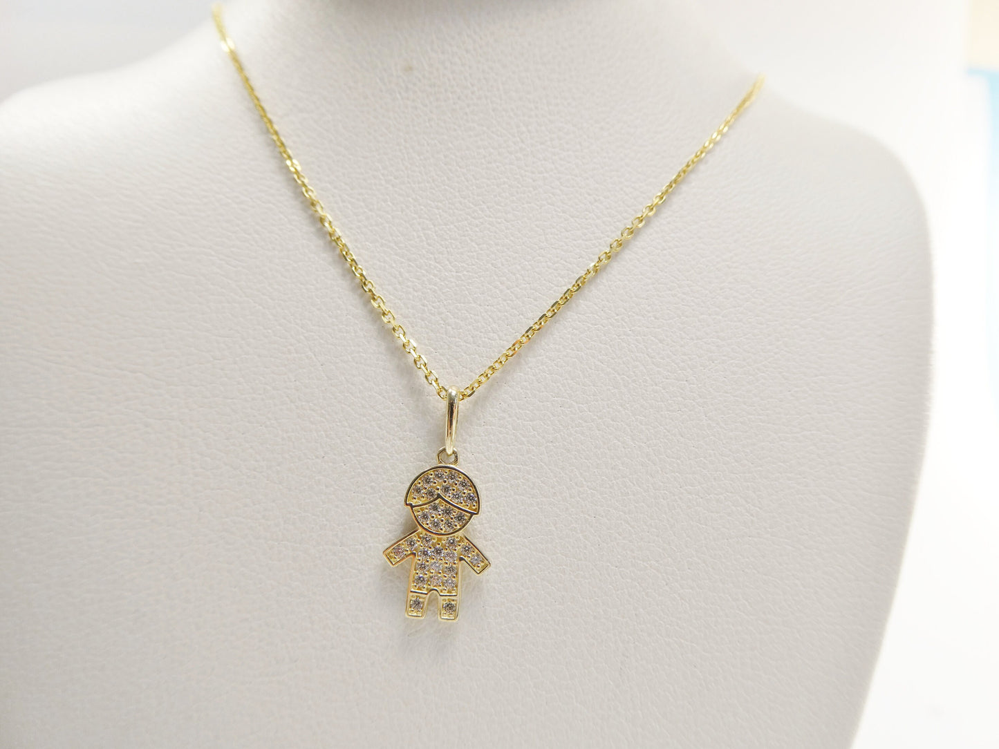 10k real solid yellow gold small boy pendent and 18 inch cable necklace
