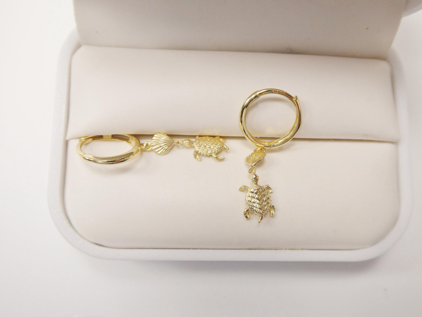 10k real yellow gold turtle dangle plain huggie earring
