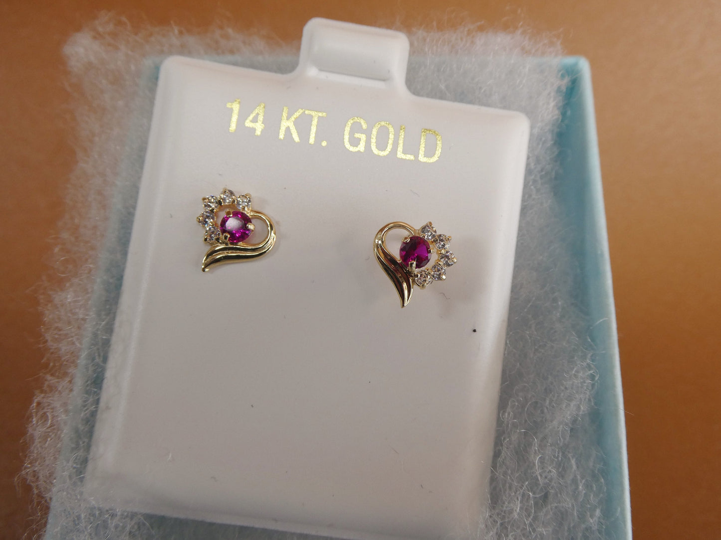 14k real solid yellow gold screw back children earrings heart shape