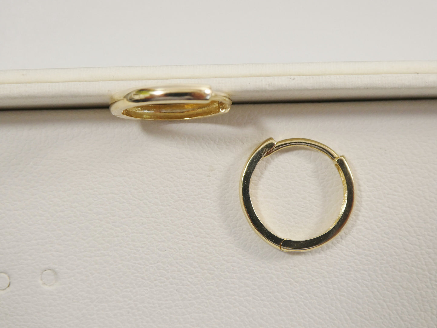 real 10k solid yellow gold high polish plain hoop huggie earring