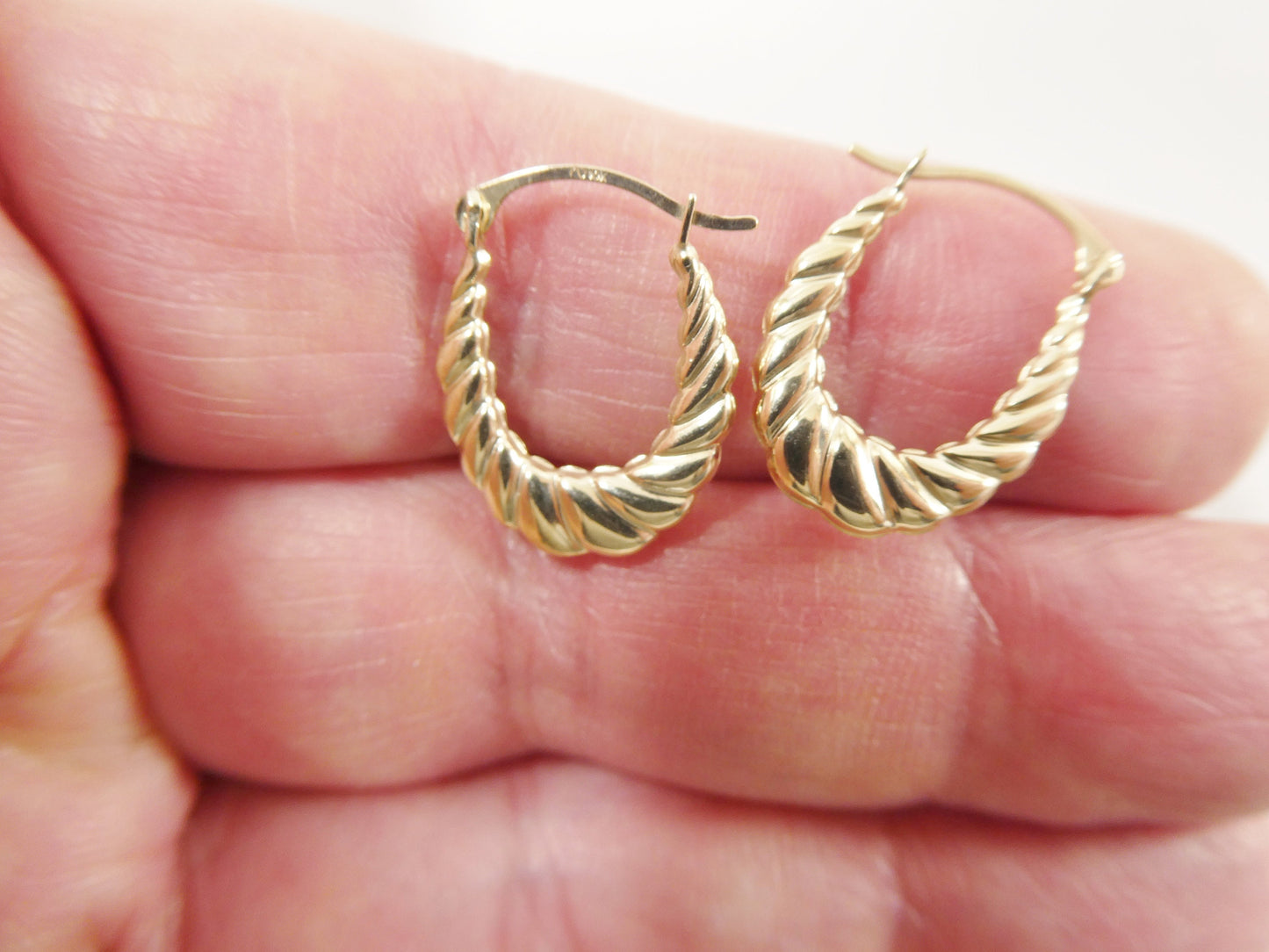 10k real solid yellow gold small classic baby hoop earring