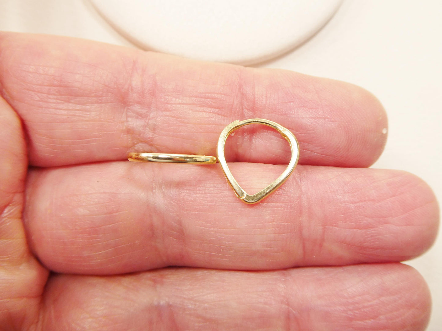 real 10k solid yellow gold plain heart hoop huggie earring