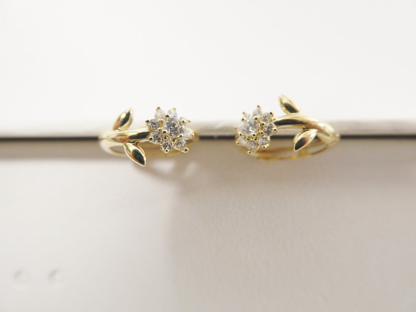 real 10k solid yellow gold flower hoop huggie earring