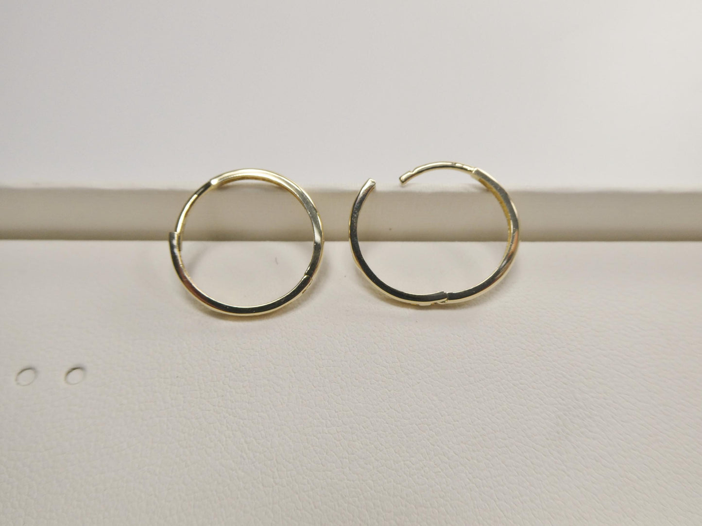 real 10k solid yellow gold plain polish 18mm hoop huggie earrings