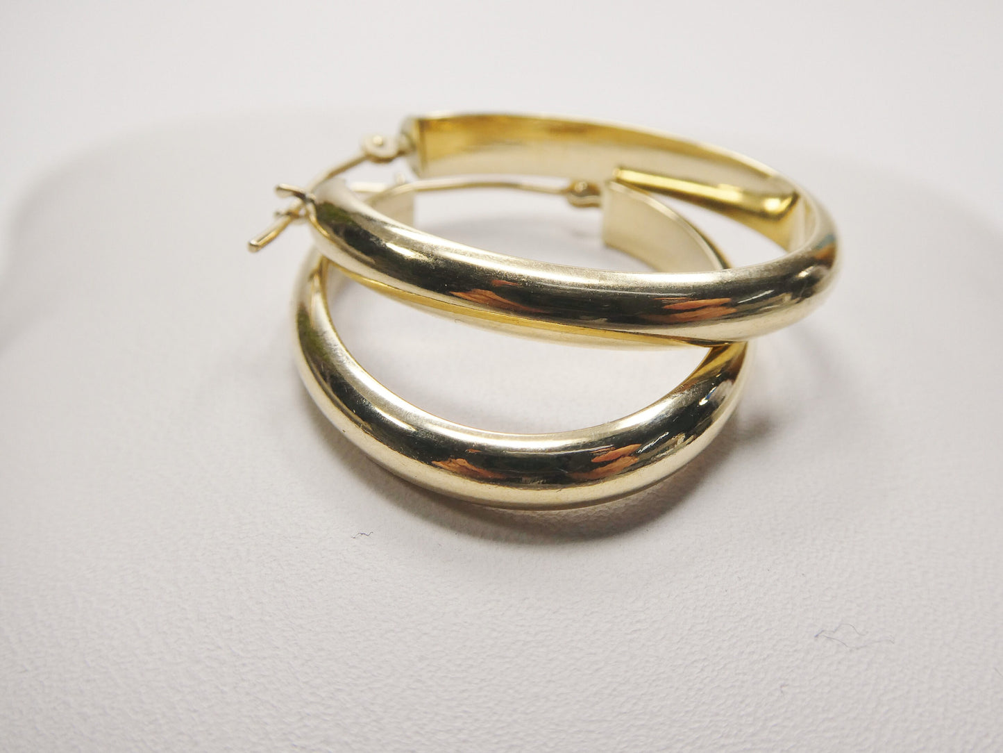 14K real solid yellow gold oval hoop earring snap closure super polish earring