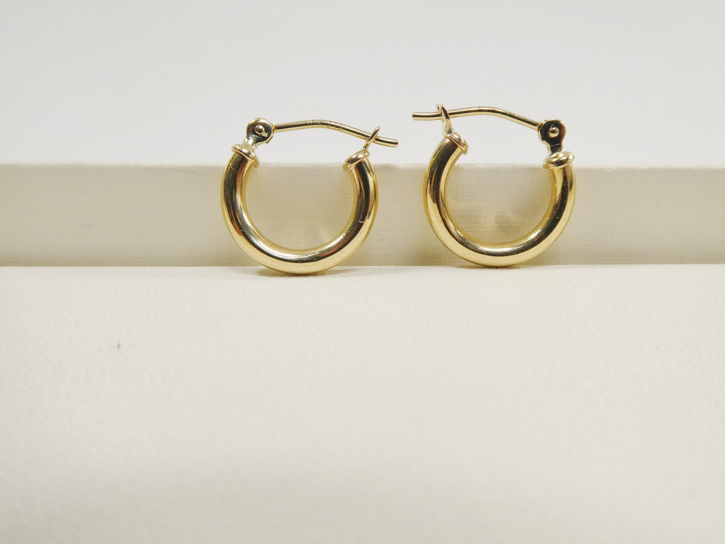 10k real solid yellow gold 2mm tube super polish hoop earrings
