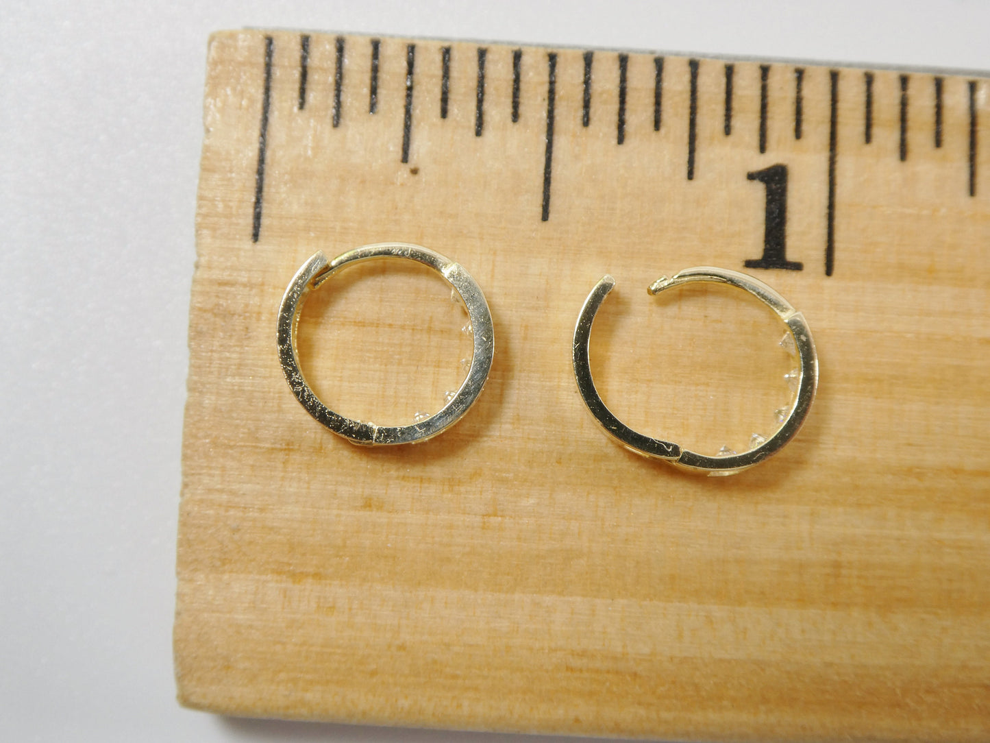 real 10k solid yellow gold small 9mm prong setting huggie hoop earrings