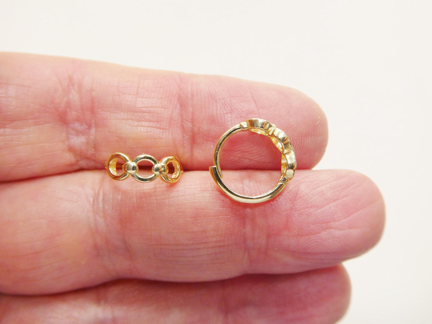 real 10k solid yellow gold designer hoop huggie earring