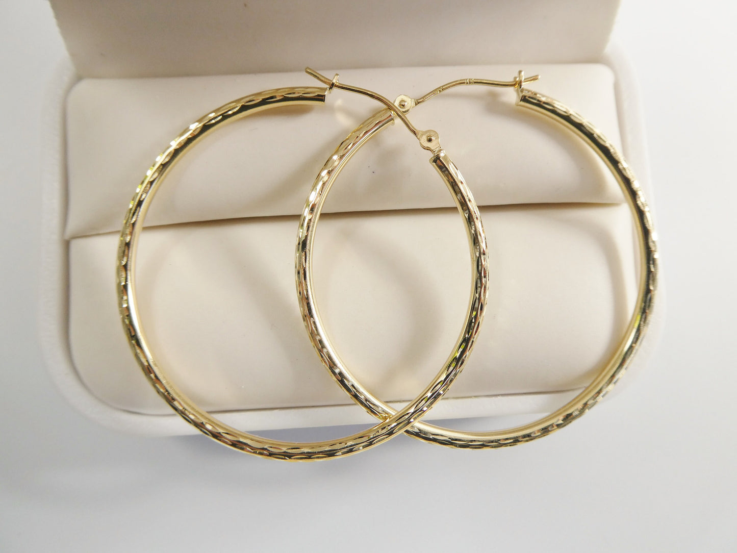 14K real solid yellow gold 2mm / 40mm diamond cut hoop earring snap closure