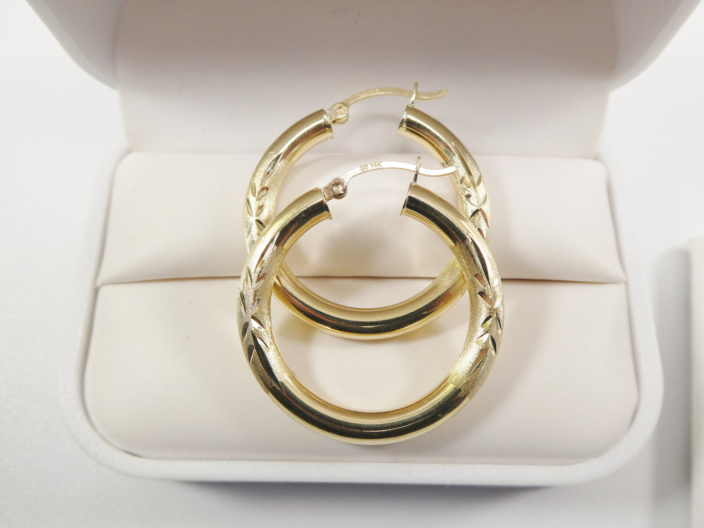 14K real solid yellow gold 4mm round hoop earring snap closure diamond cut finish