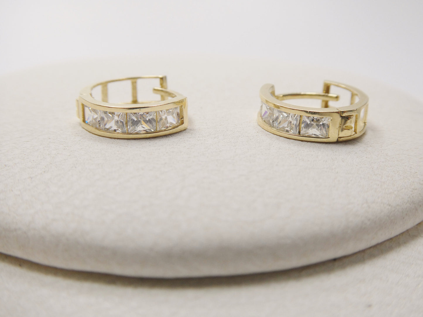 real 10k solid yellow gold square-cut stone hoop huggie earring