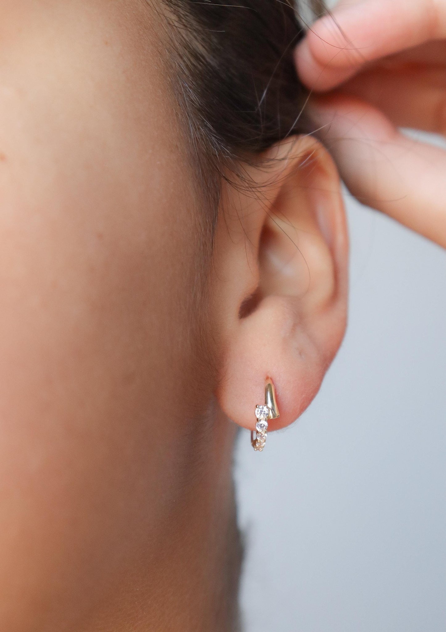 real 10k solid yellow gold designer hoop huggie earring