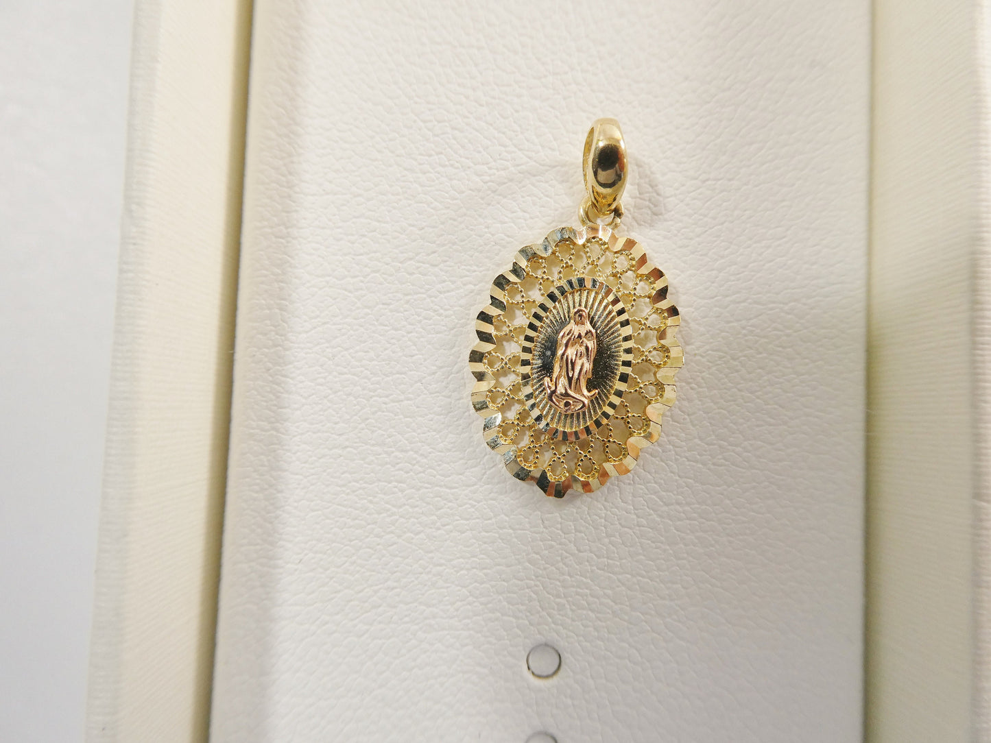10k real solid yellow gold Guadalupe pendent and 18 inch cable necklace
