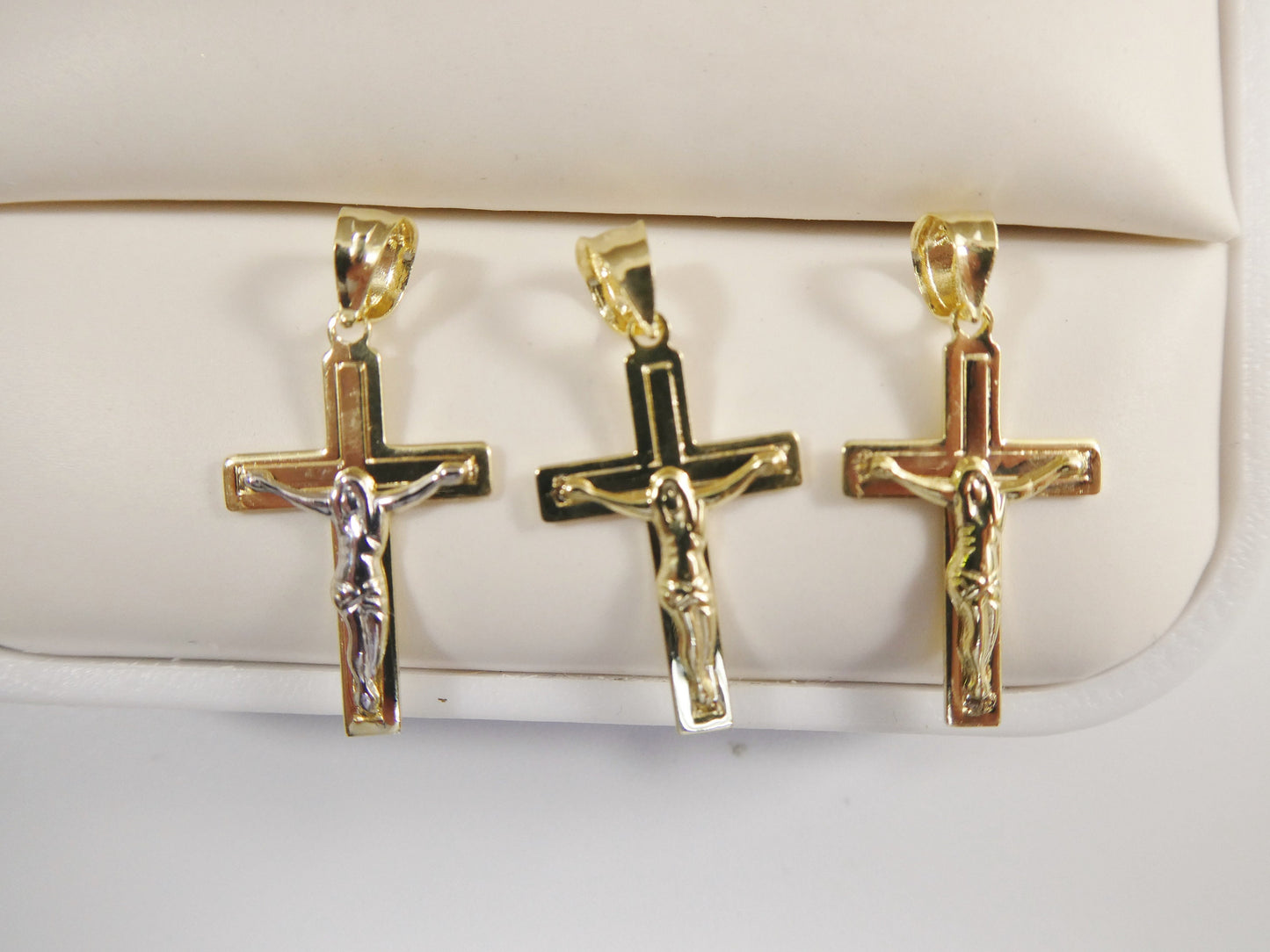 14k real solid yellow gold small cross crucifix pendent