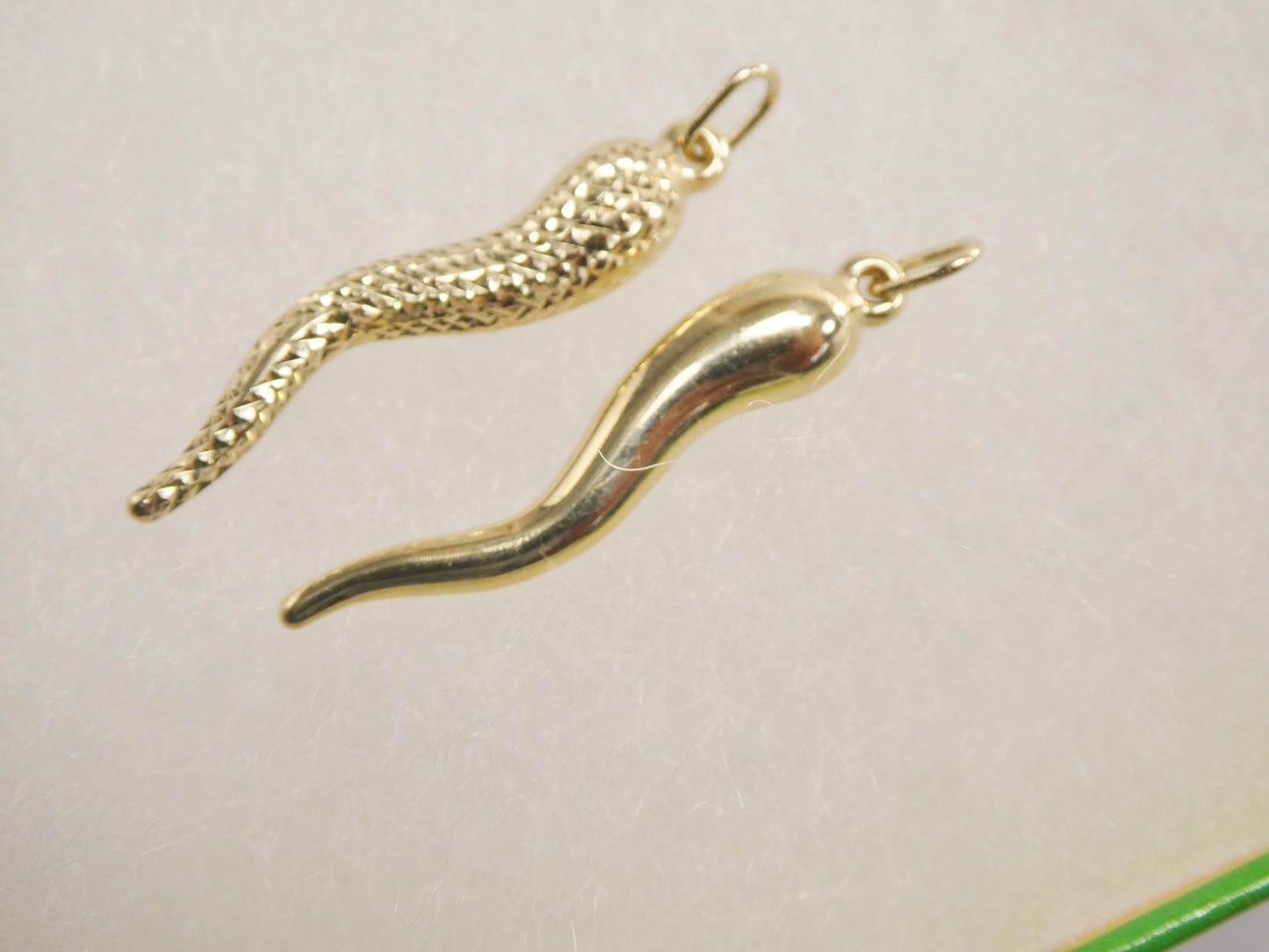 14k Real Solid Yellow Gold Horn Pendent