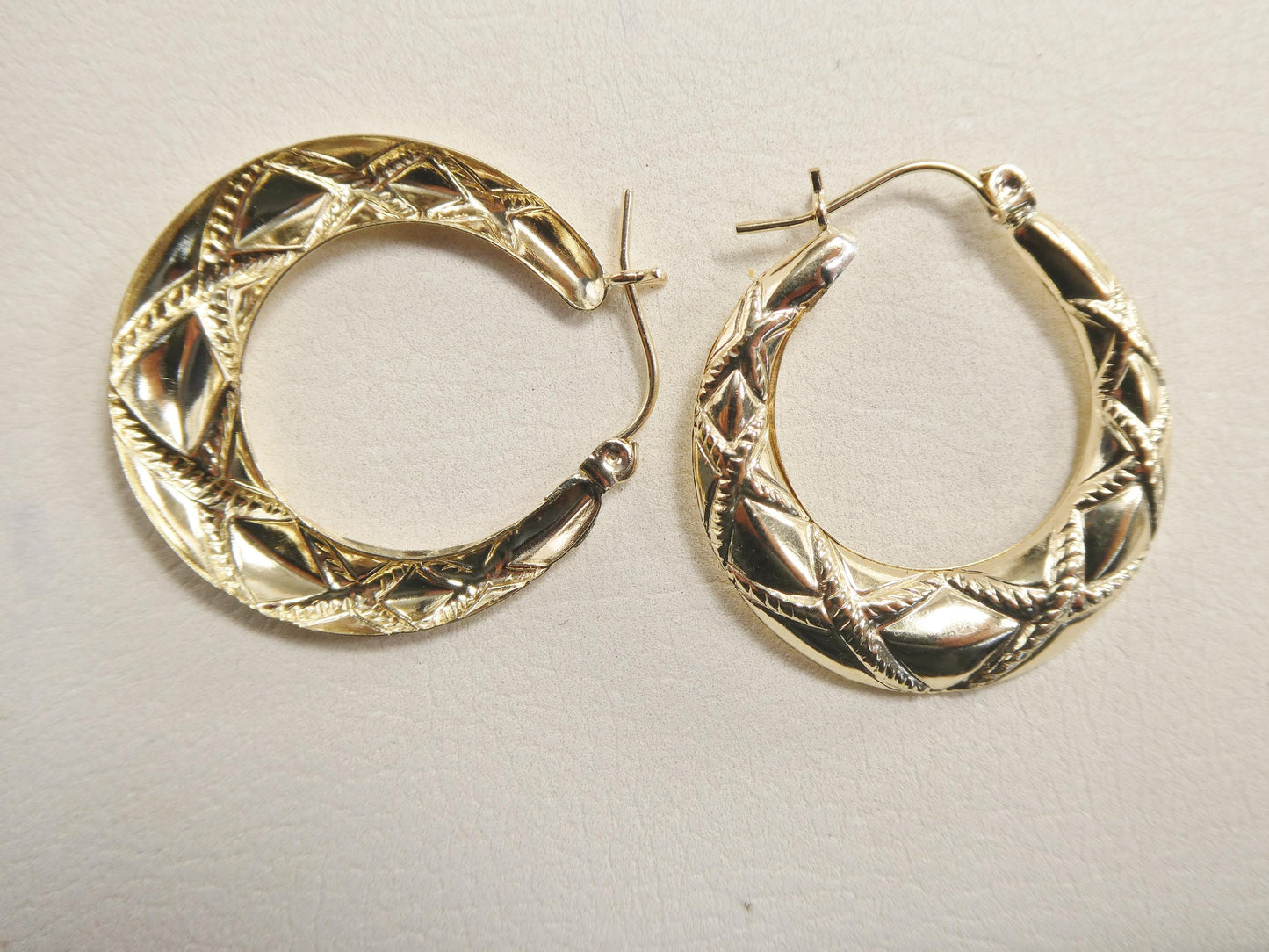 10k Real Solid Yellow Gold Classic Large Design Earrings