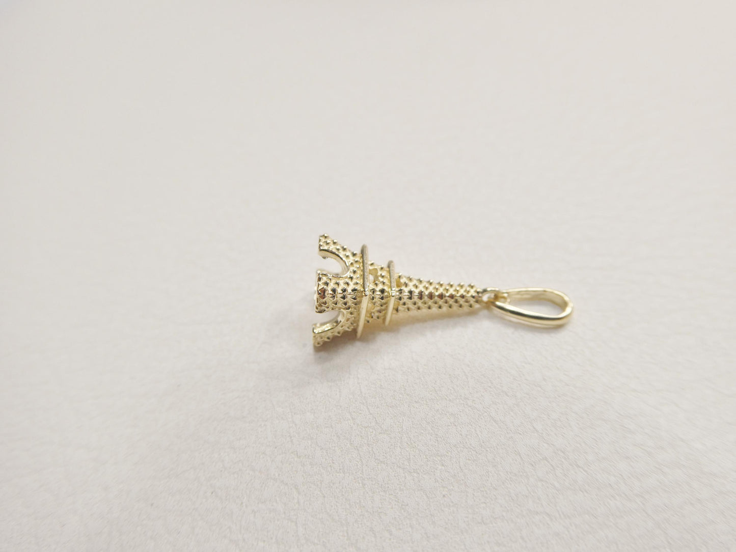 10k Yellow Gold Singapore Chain Necklace Eiffel tower Pendant