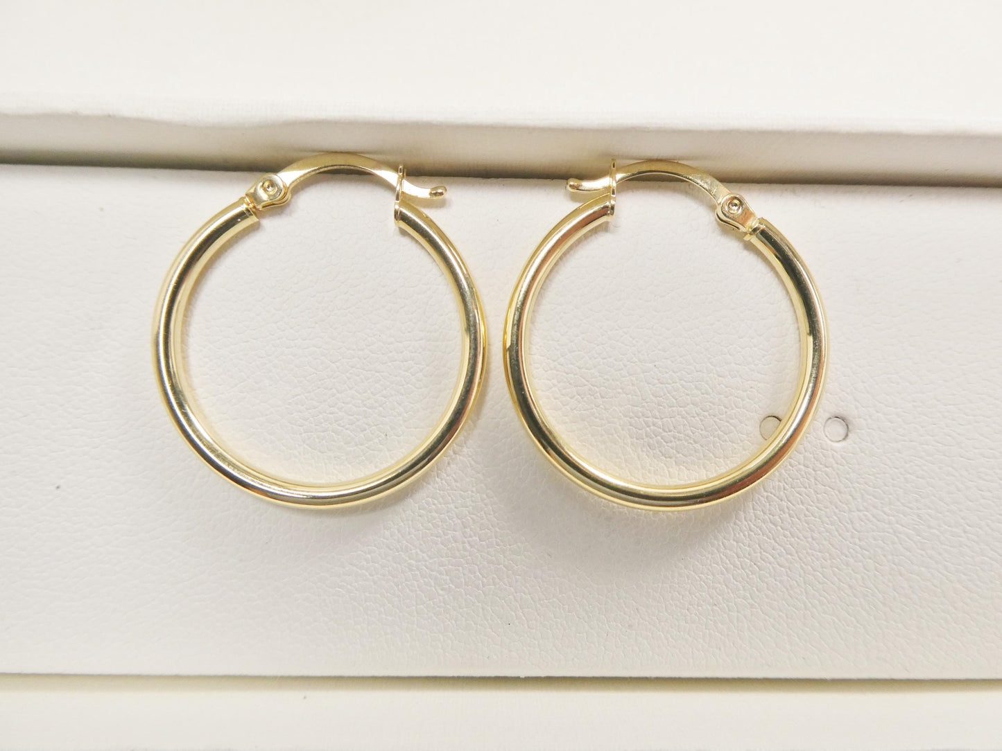 real 10k solid yellow gold plain high polish 25 / 30mm hoop huggie earrings