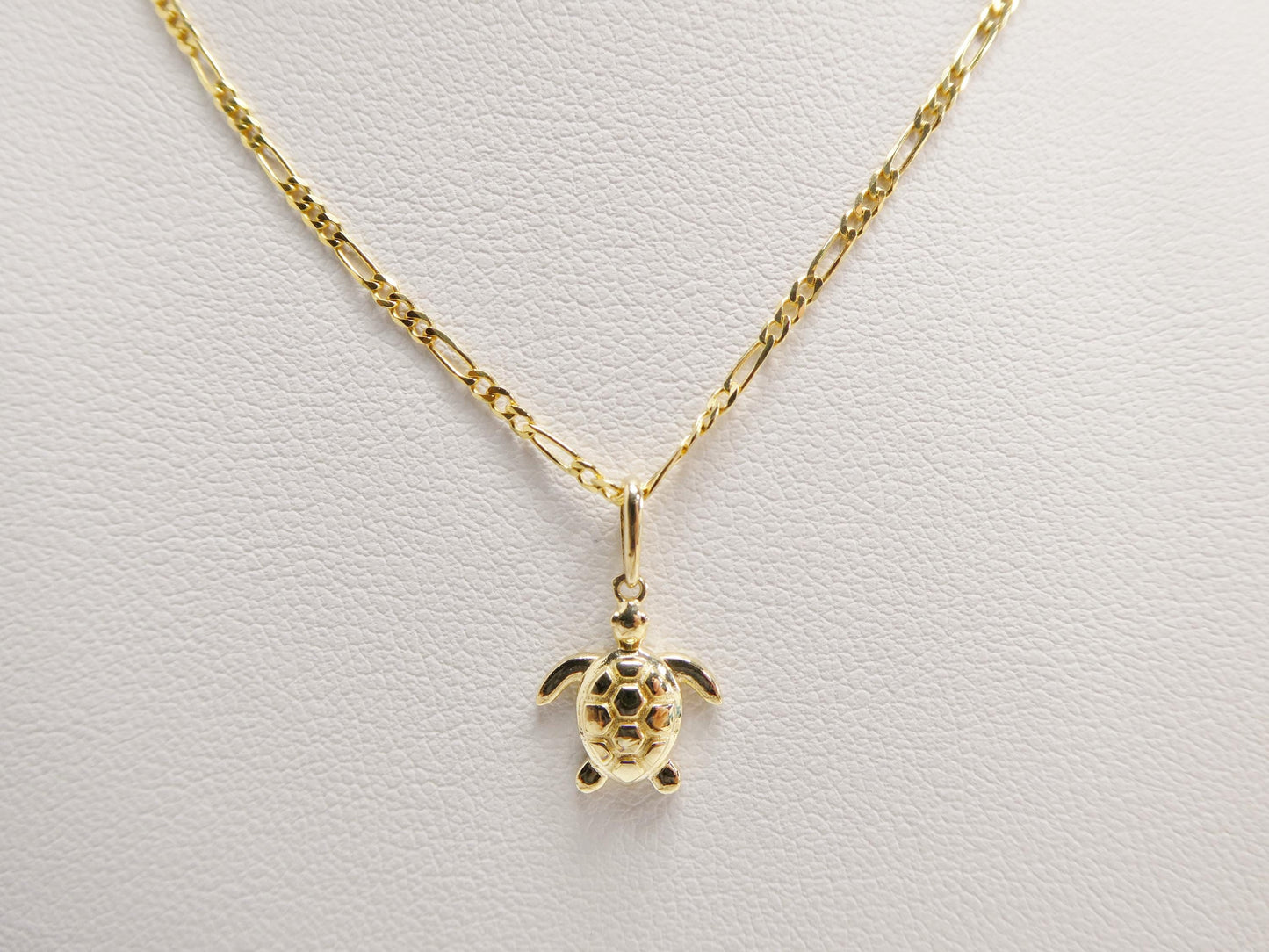 10k Yellow Gold Turtle Pendant Necklace: Solid Figaro Chain