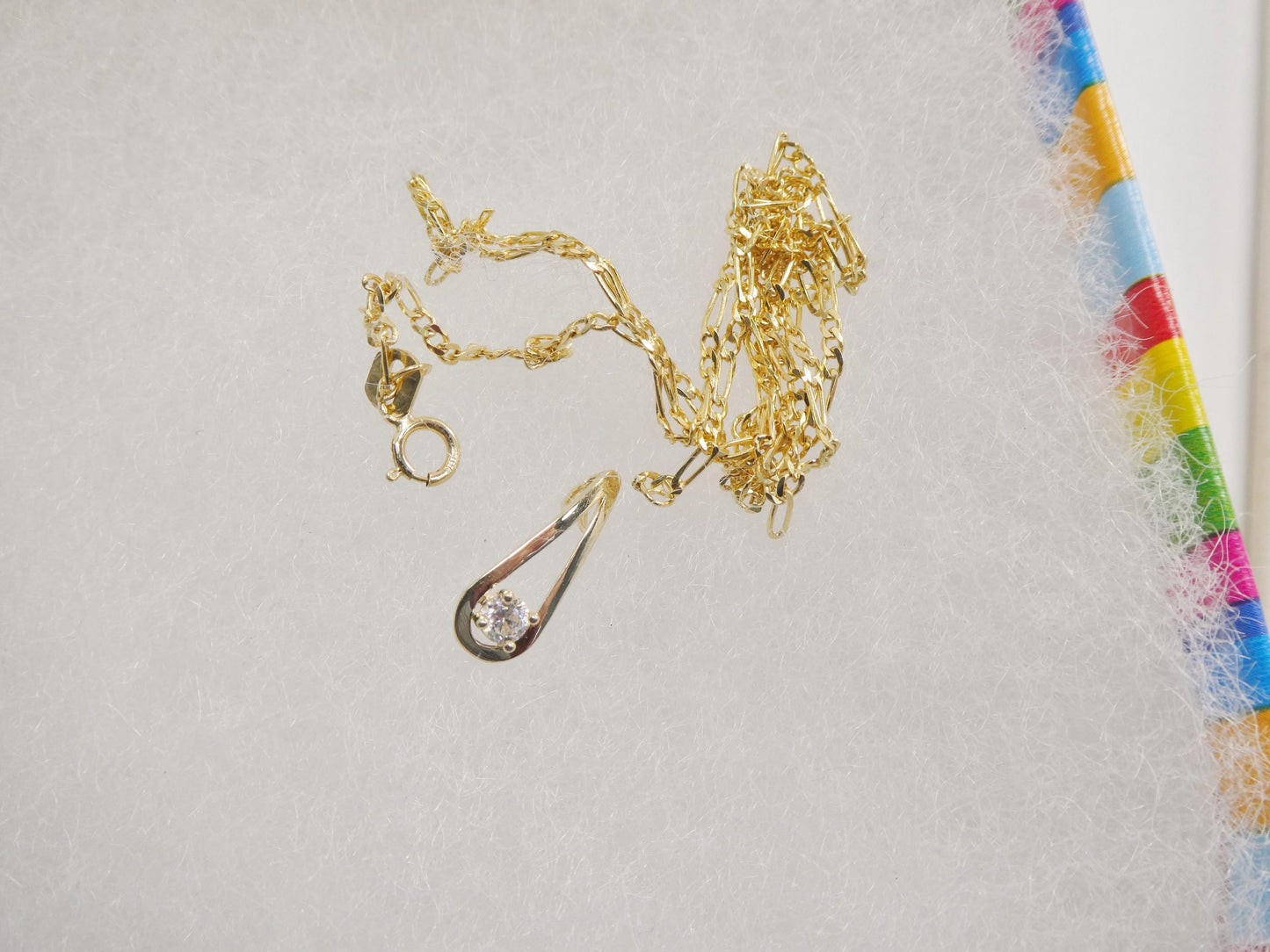 10k real solid yellow gold 18 inch solid figaro chain and solitaire pendent set