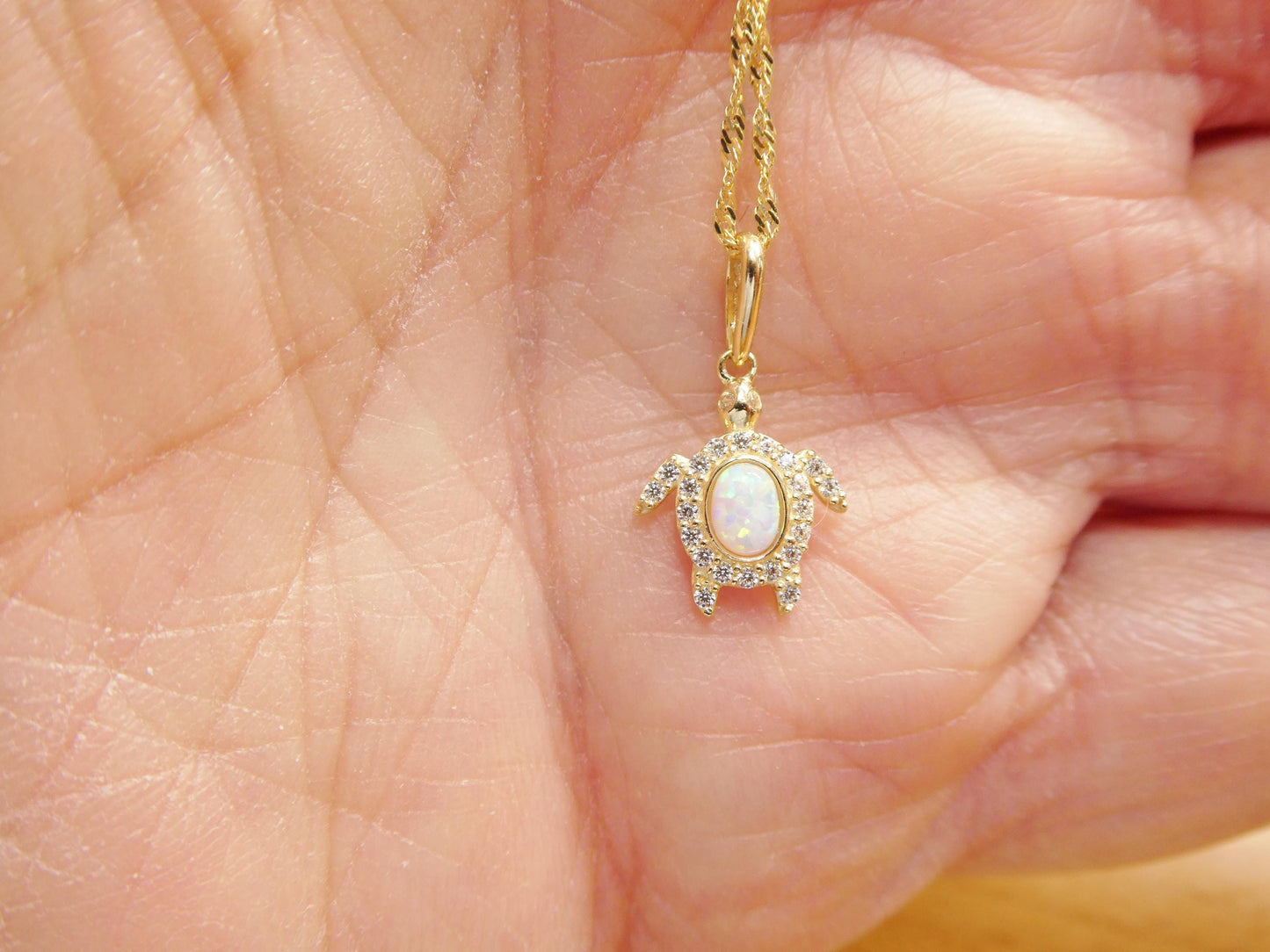 10k Yellow Gold Singapore Chain Necklace opal turtle Pendant