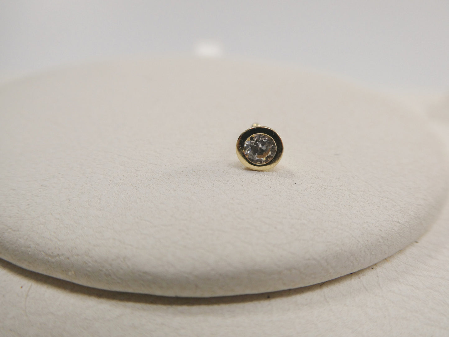 14k real solid yellow gold 3mm bezel setting nose ring
