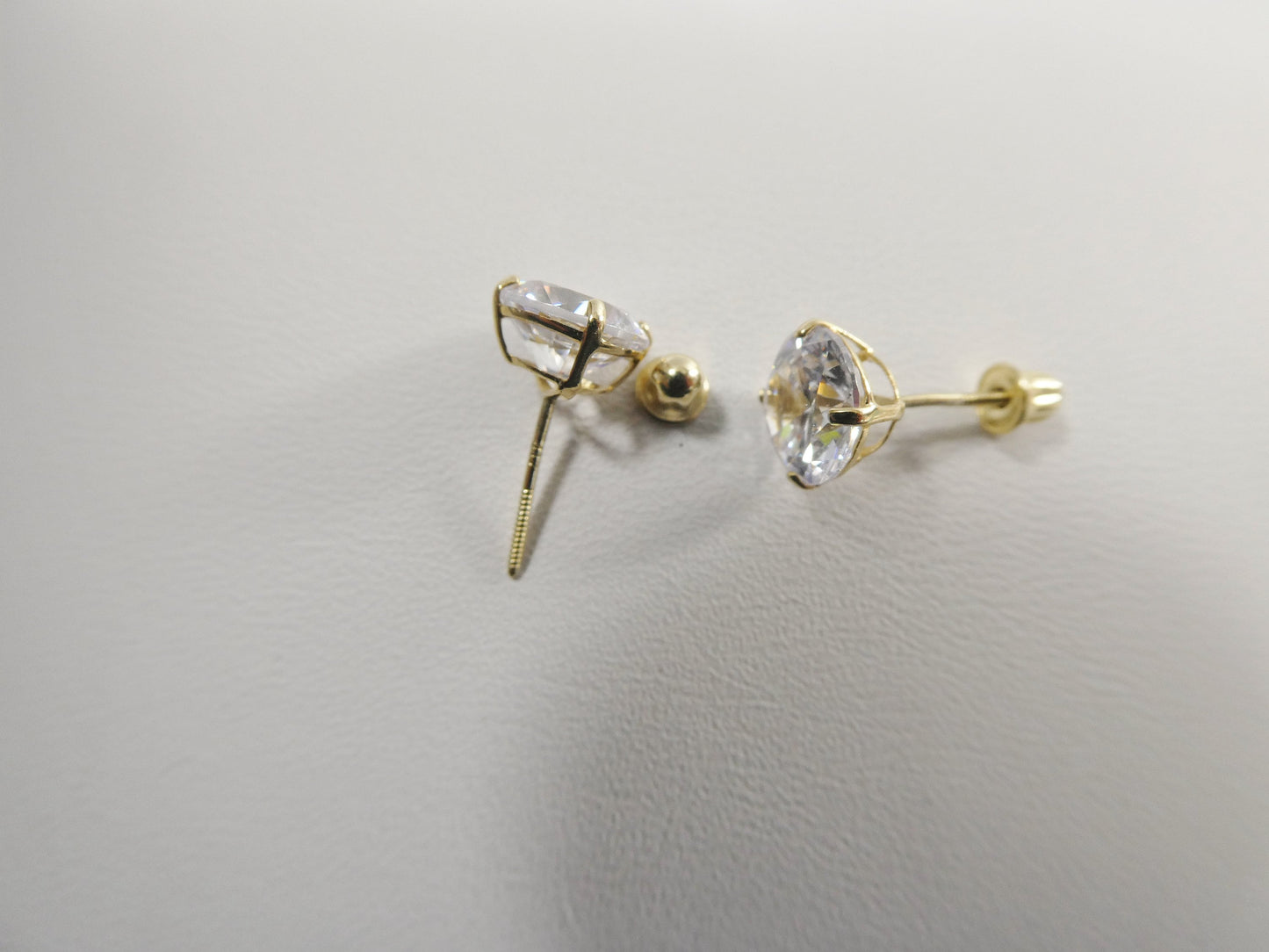 10k solid yellow gold screw post round stone cz stud basket earrings