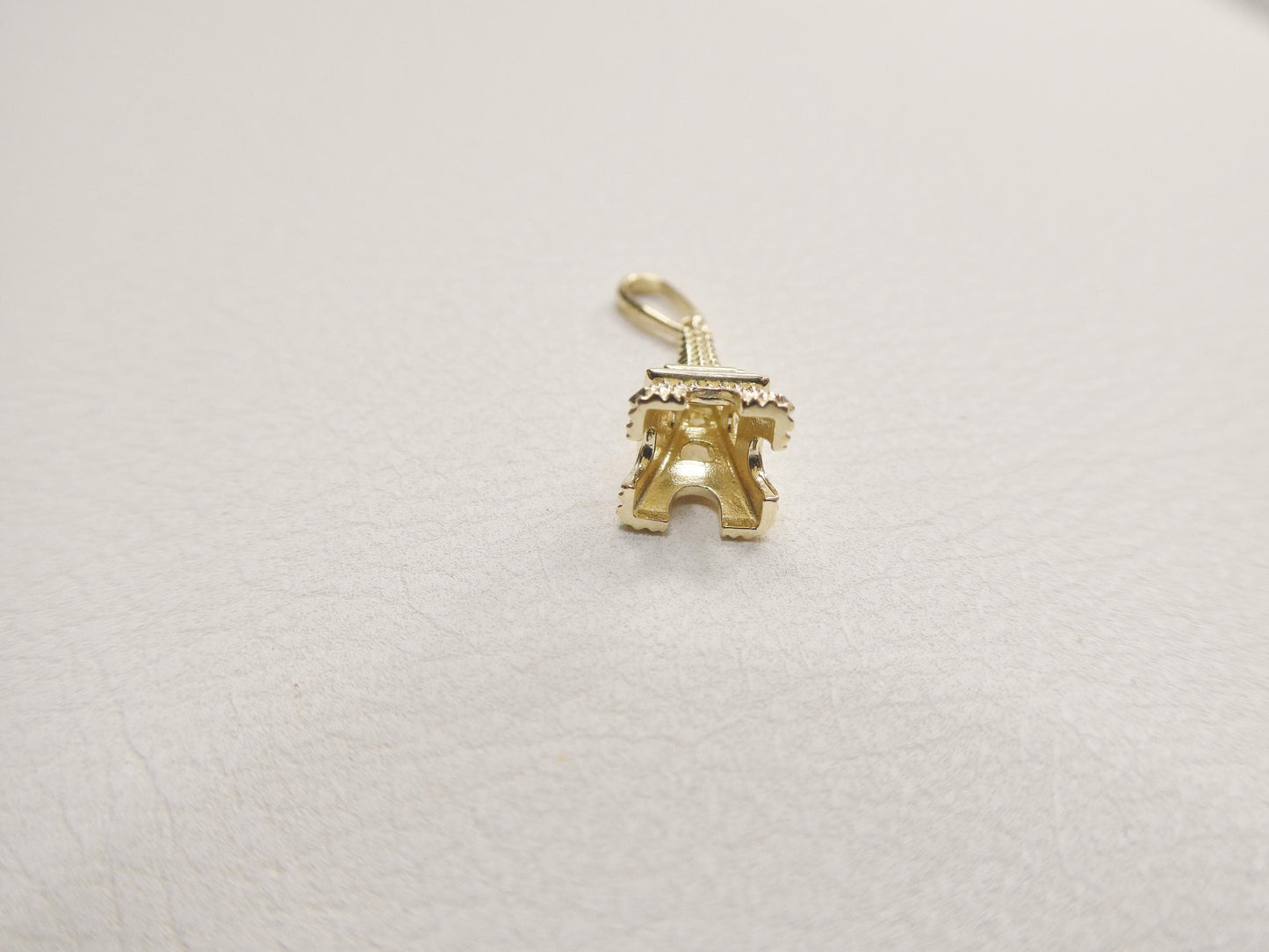 10k Yellow Gold Singapore Chain Necklace Eiffel tower Pendant