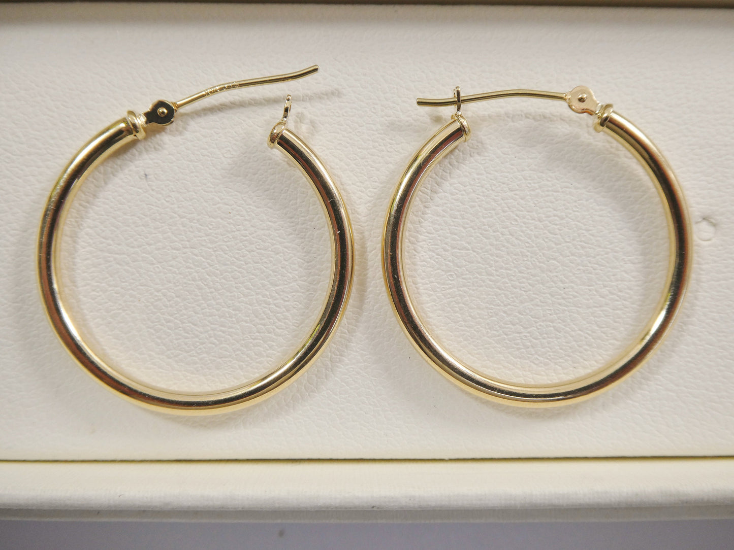 10k real solid yellow gold 2mm tube super polish hoop earrings
