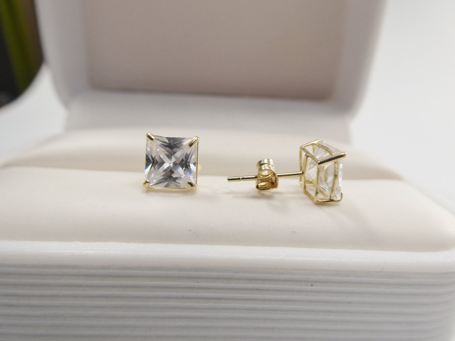 10k real yellow gold /white gold basket square stud push post earrings