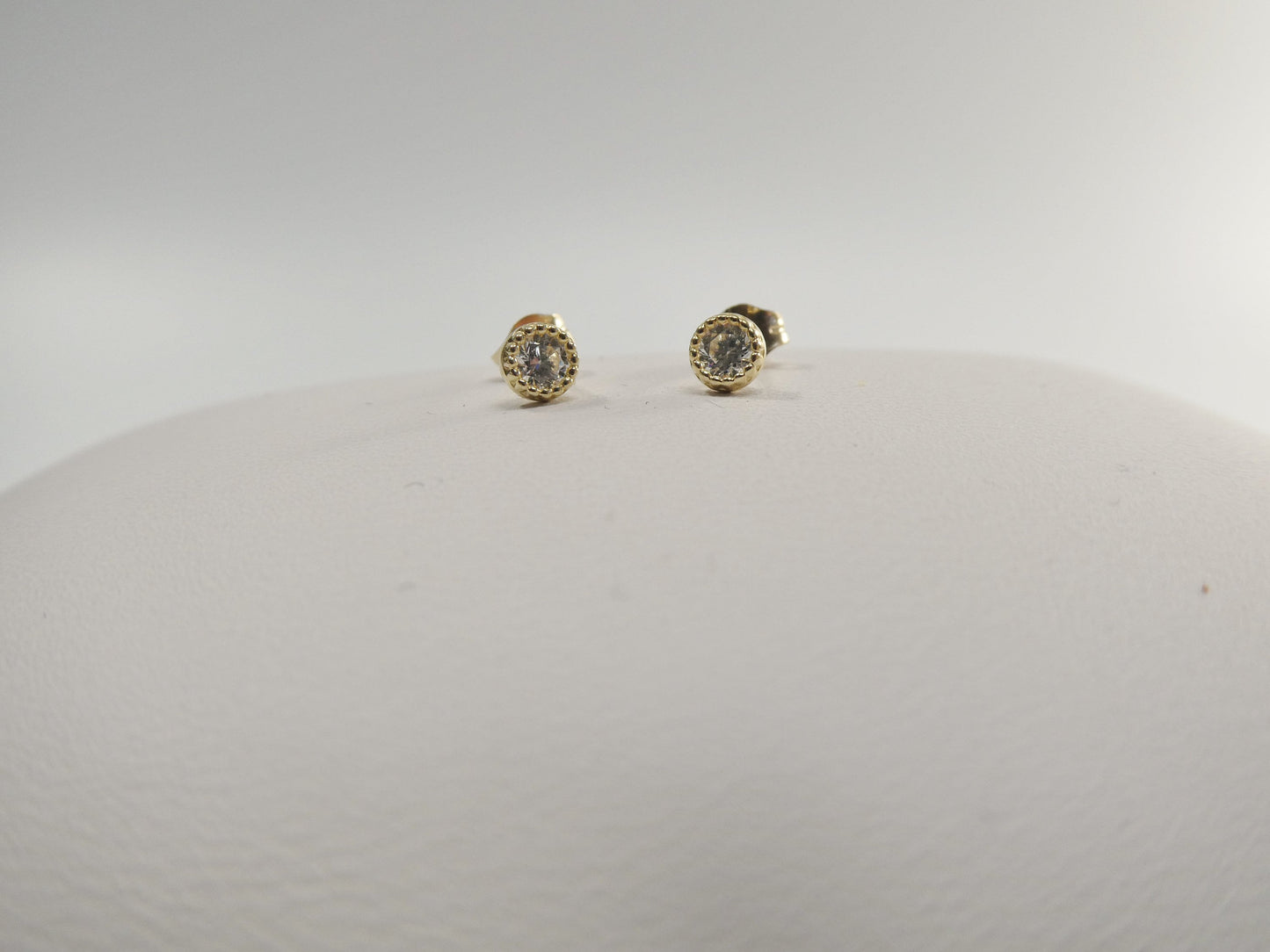 real 10k solid yellow gold push post 3mm stone small stud earrings
