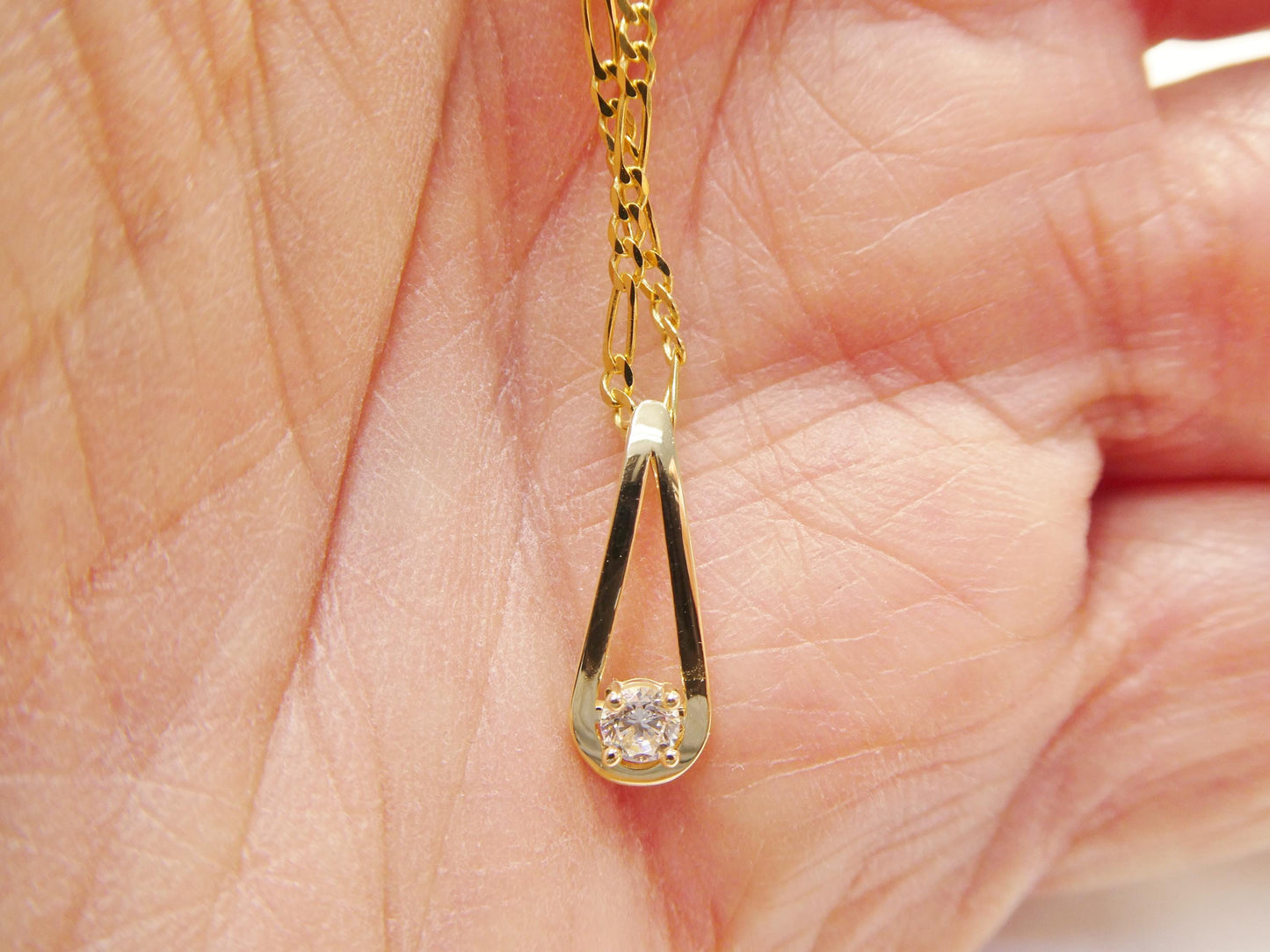 10k real solid yellow gold 18 inch solid figaro chain and solitaire pendent set
