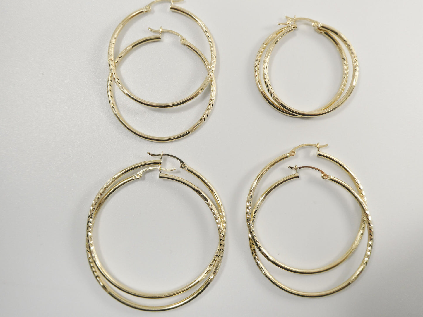 14K real solid yellow gold 2mm round hoop earrings snap closure Dimond cut finish