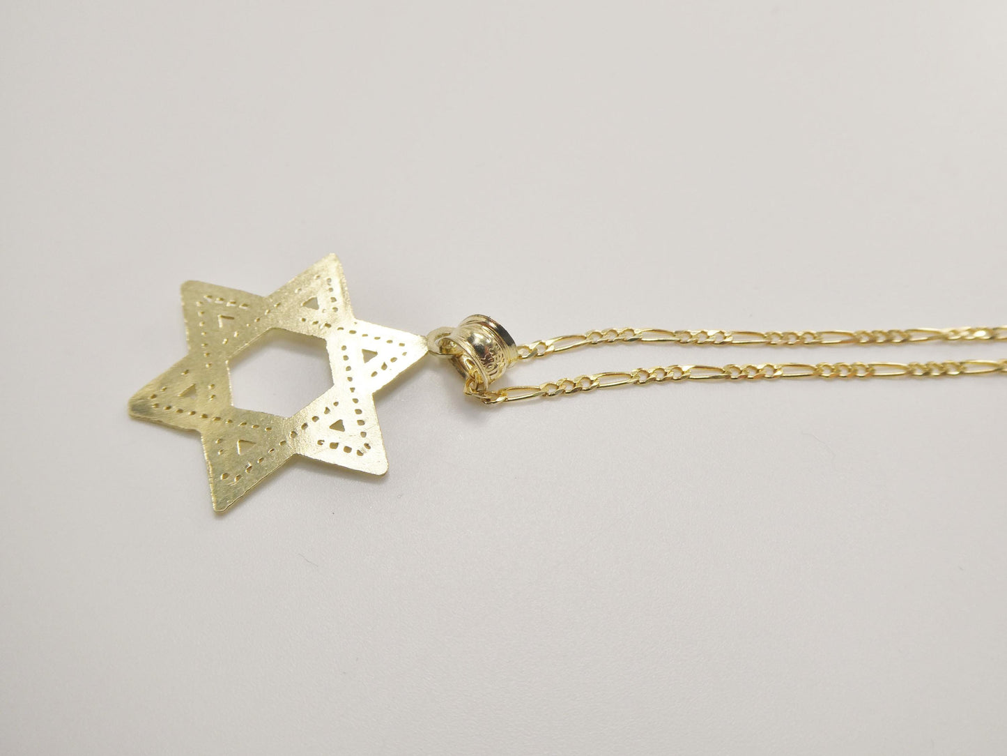 10k Yellow Gold Star of David Pendant Necklace: 18 inch Figaro Chain