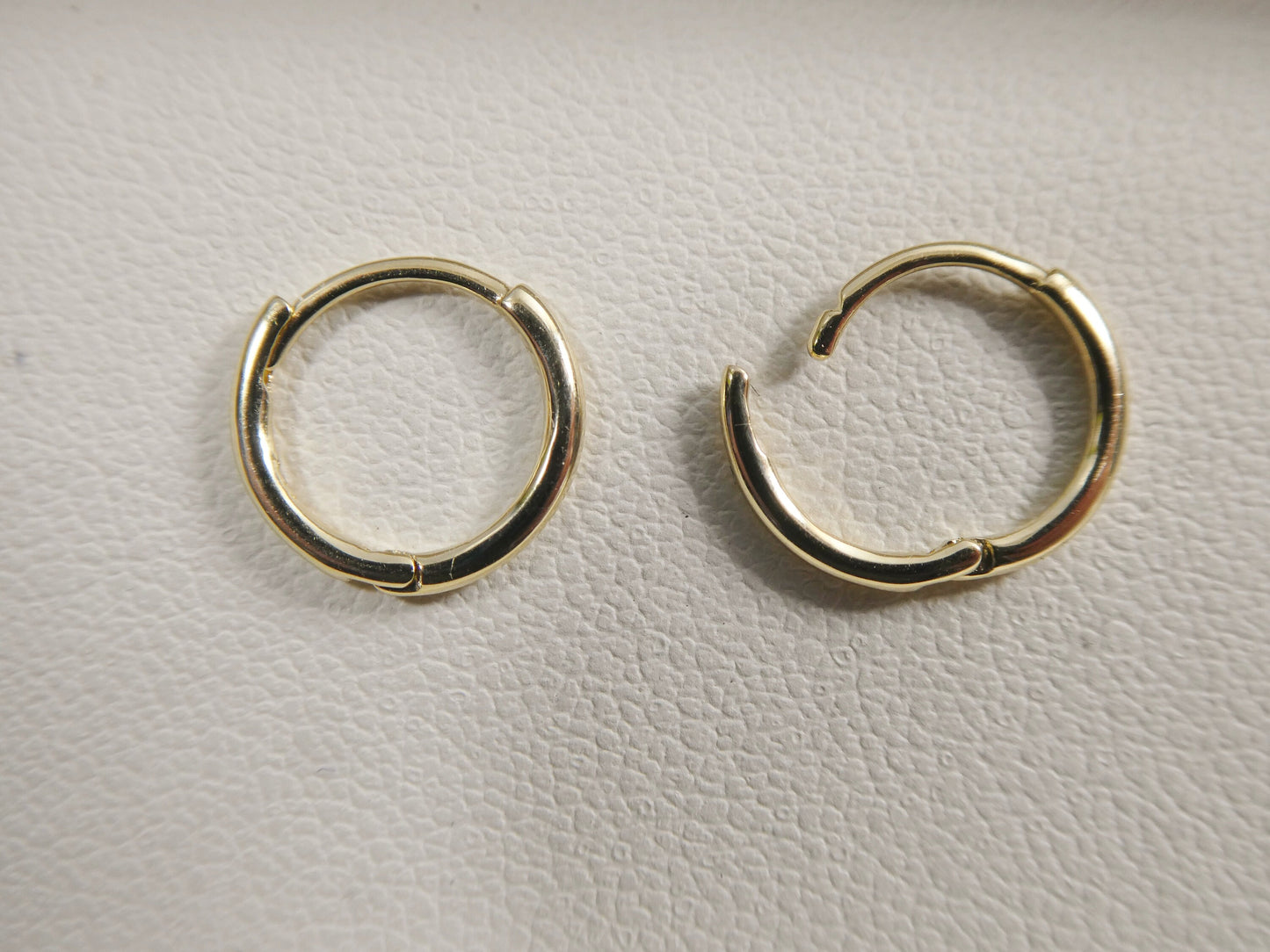 real 10k solid yellow gold 10mm 1MM THICKNESS plain hoop huggie earrings