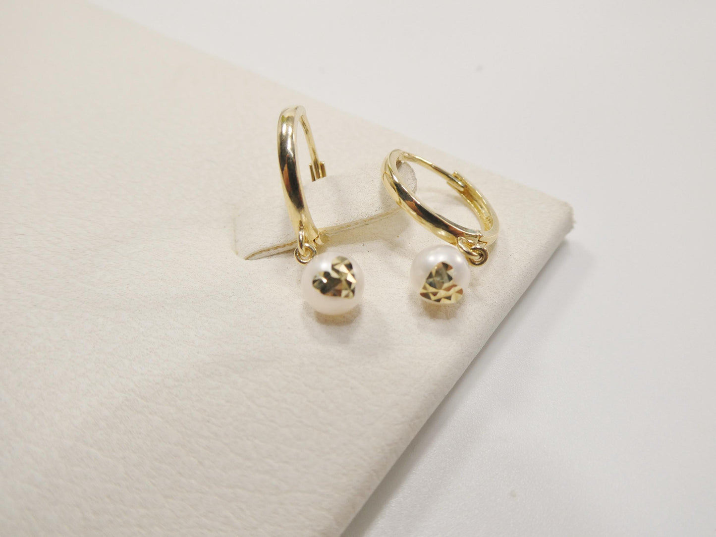 real 10k solid yellow gold cultured freshwater pearl hoop huggie earrings