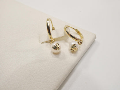 Real 10k Solid Yellow Gold Cultured Freshwater Pearl Hoop Huggie Earrings