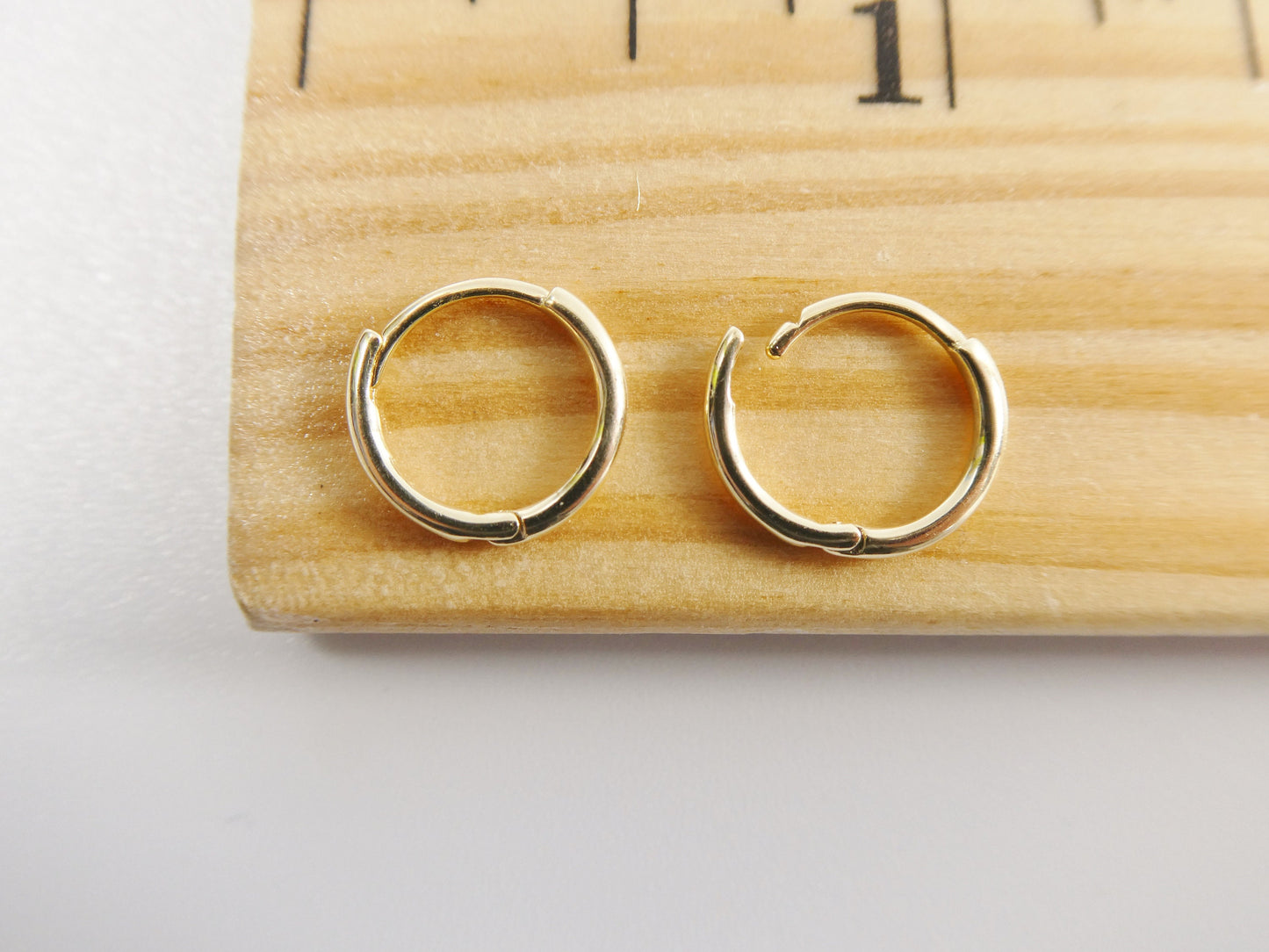 real 10k solid yellow gold 10mm 1MM THICKNESS plain hoop huggie earrings