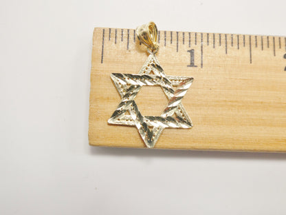 10k Yellow Gold Star of David Pendant Necklace: 18 inch Figaro Chain