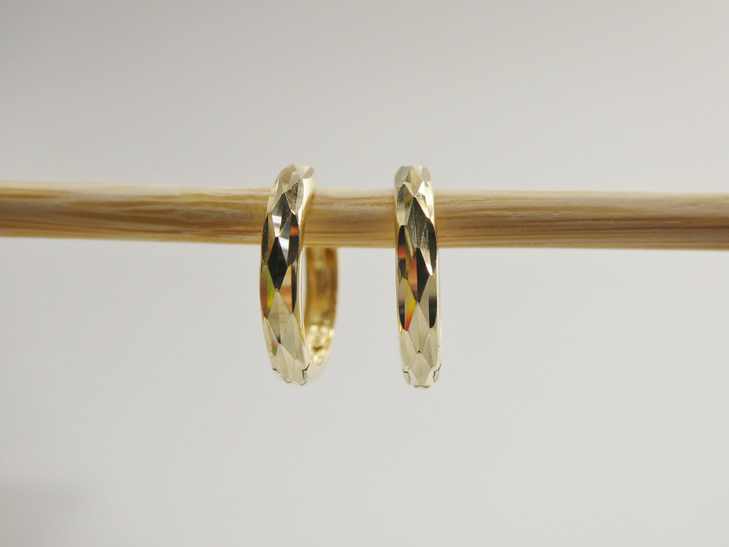 real 10k solid yellow gold 11.8mm laser cut hoop huggie earrings