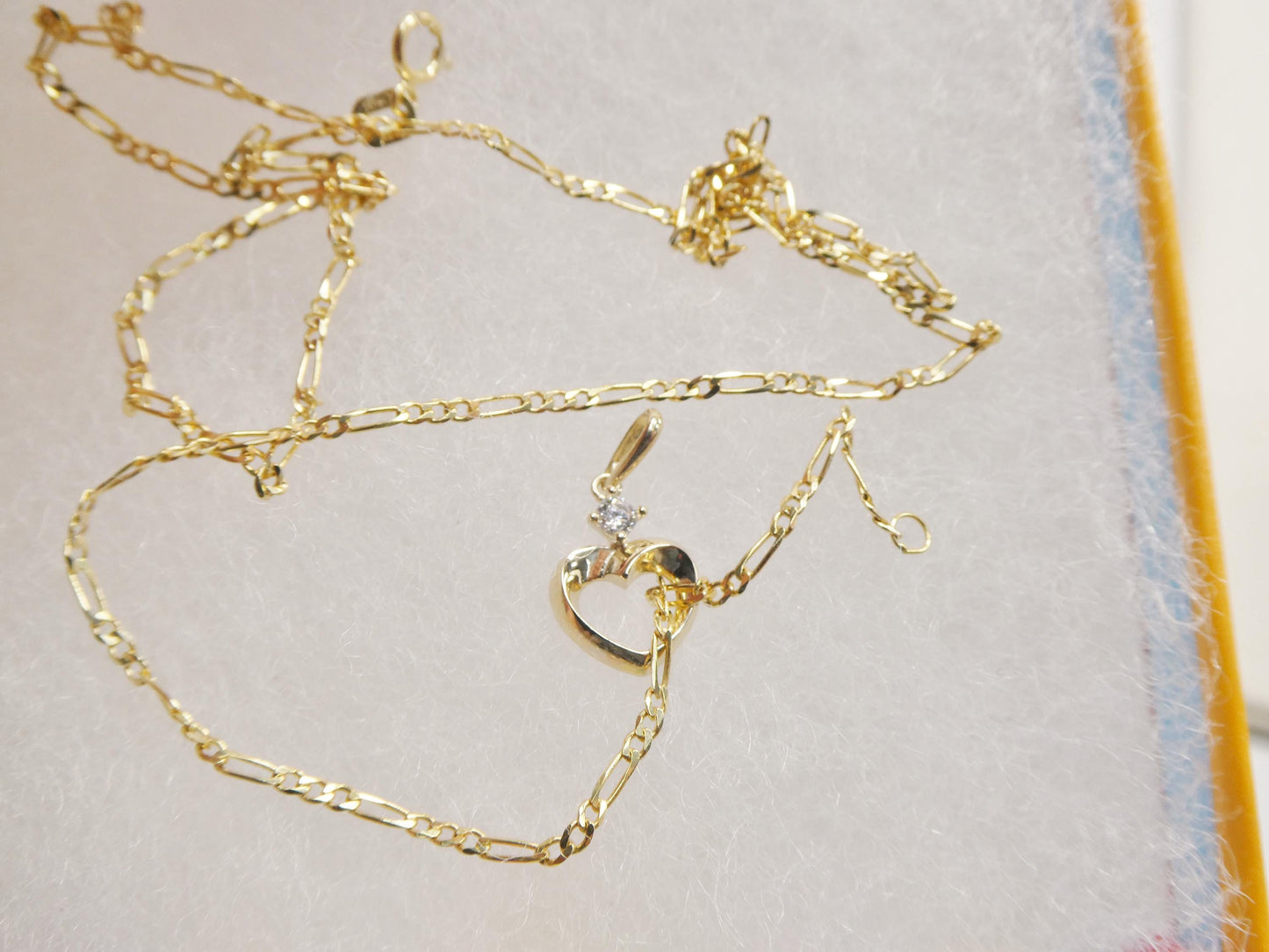 10k Yellow Gold Figaro Chain Necklace with Heart Pendant - 18 inch