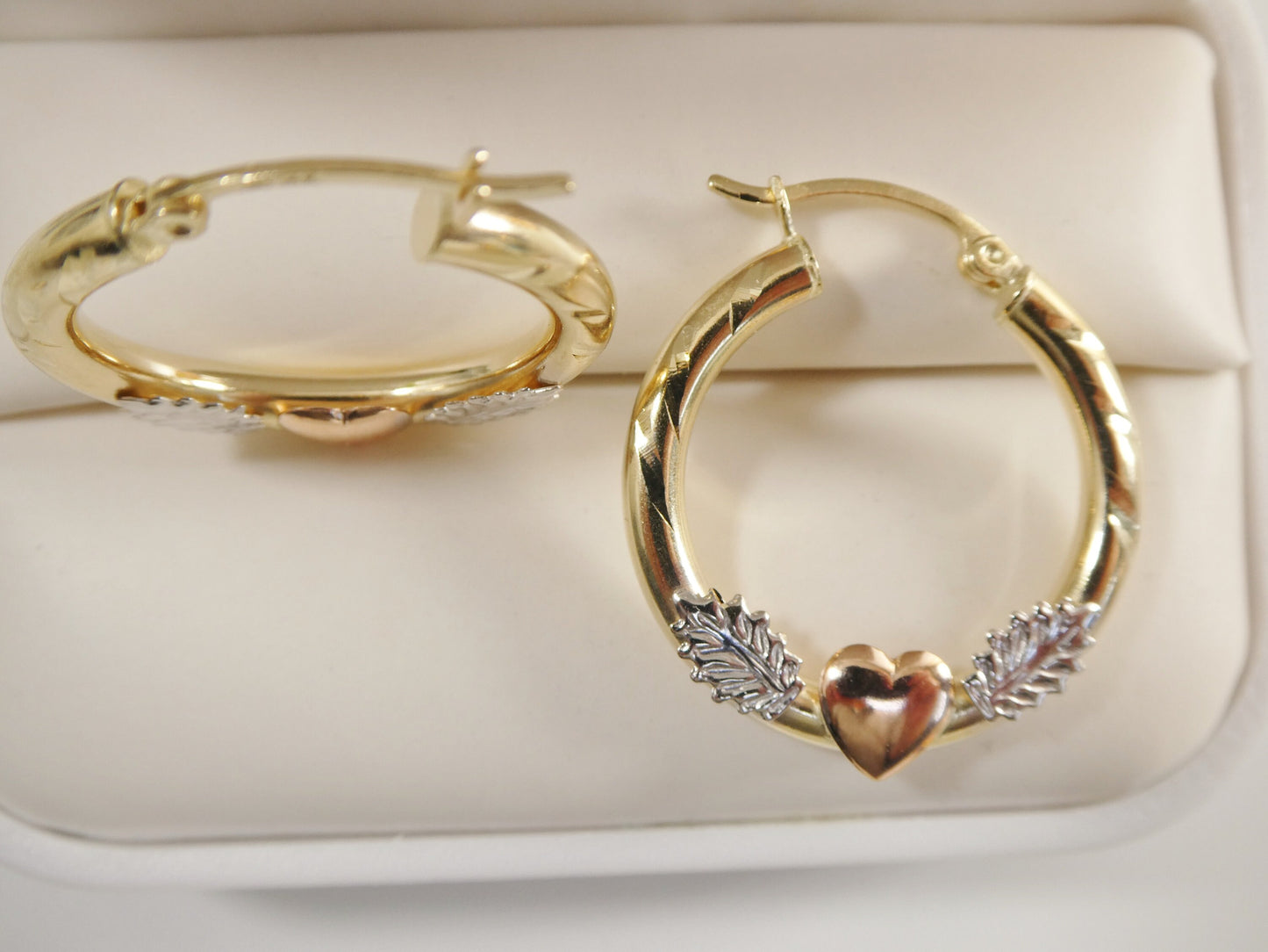 14K Solid Gold Hoop Earrings: Tri-Color Heart Center, 20/25mm
