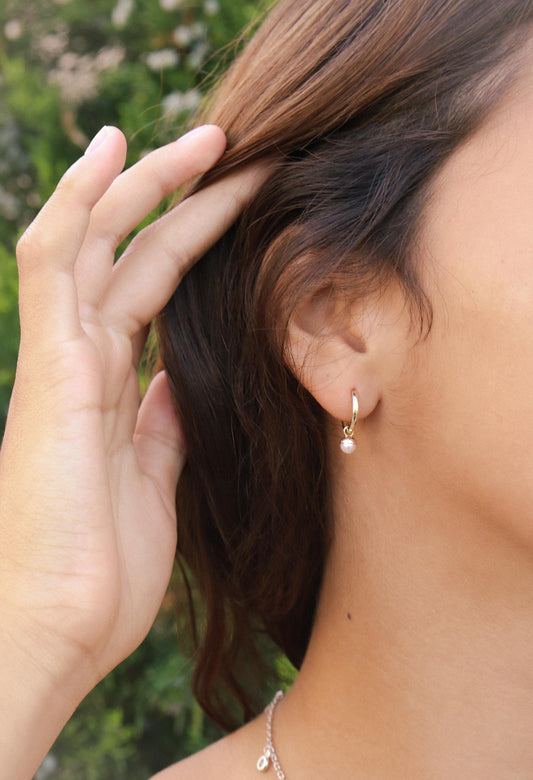 real 10k solid yellow gold cultured freshwater pearl hoop huggie earrings