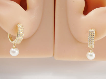 Real 10k Solid Yellow Gold Cultured Freshwater Pearl Dropping Hoop Huggie Earrings