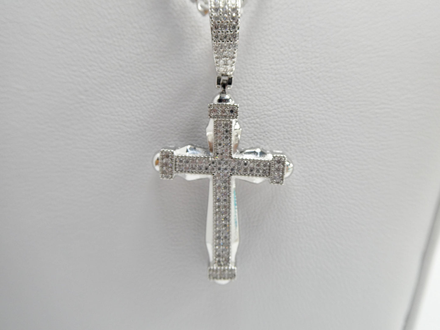 real 925 sterling silver 22 inch flat chain and moissanite cross pendent charm