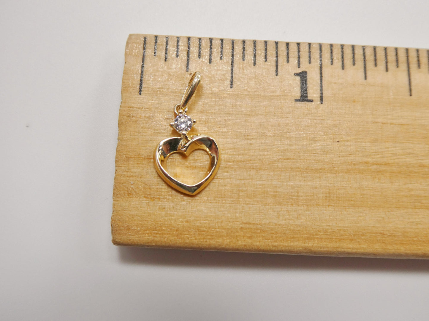 10k Yellow Gold Figaro Chain Necklace with Heart Pendant - 18 inch